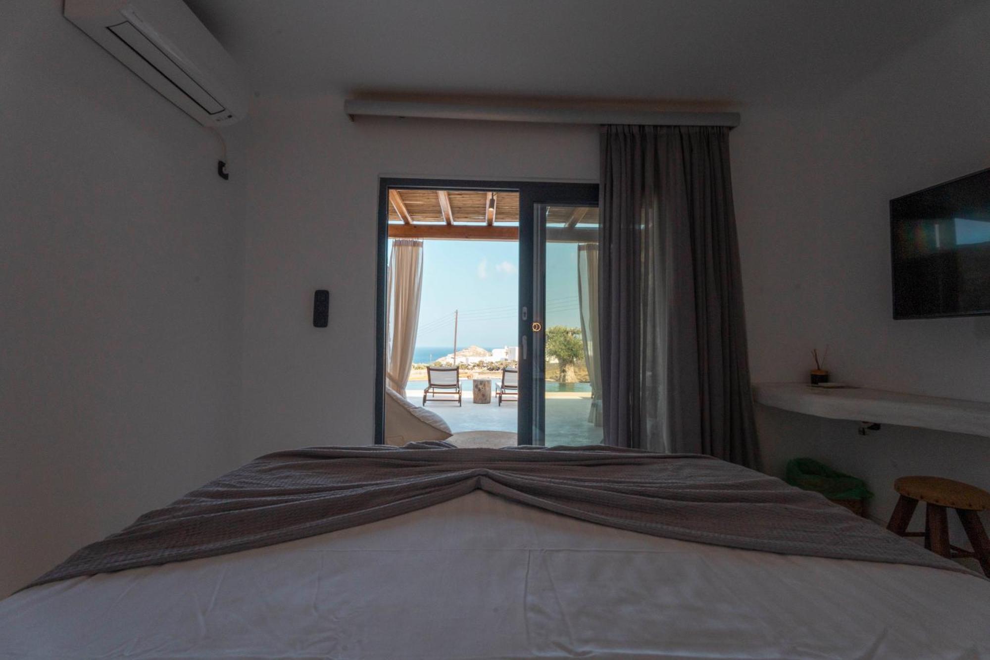 M-Vibes Mykonos Suites 卡拉法蒂斯 外观 照片