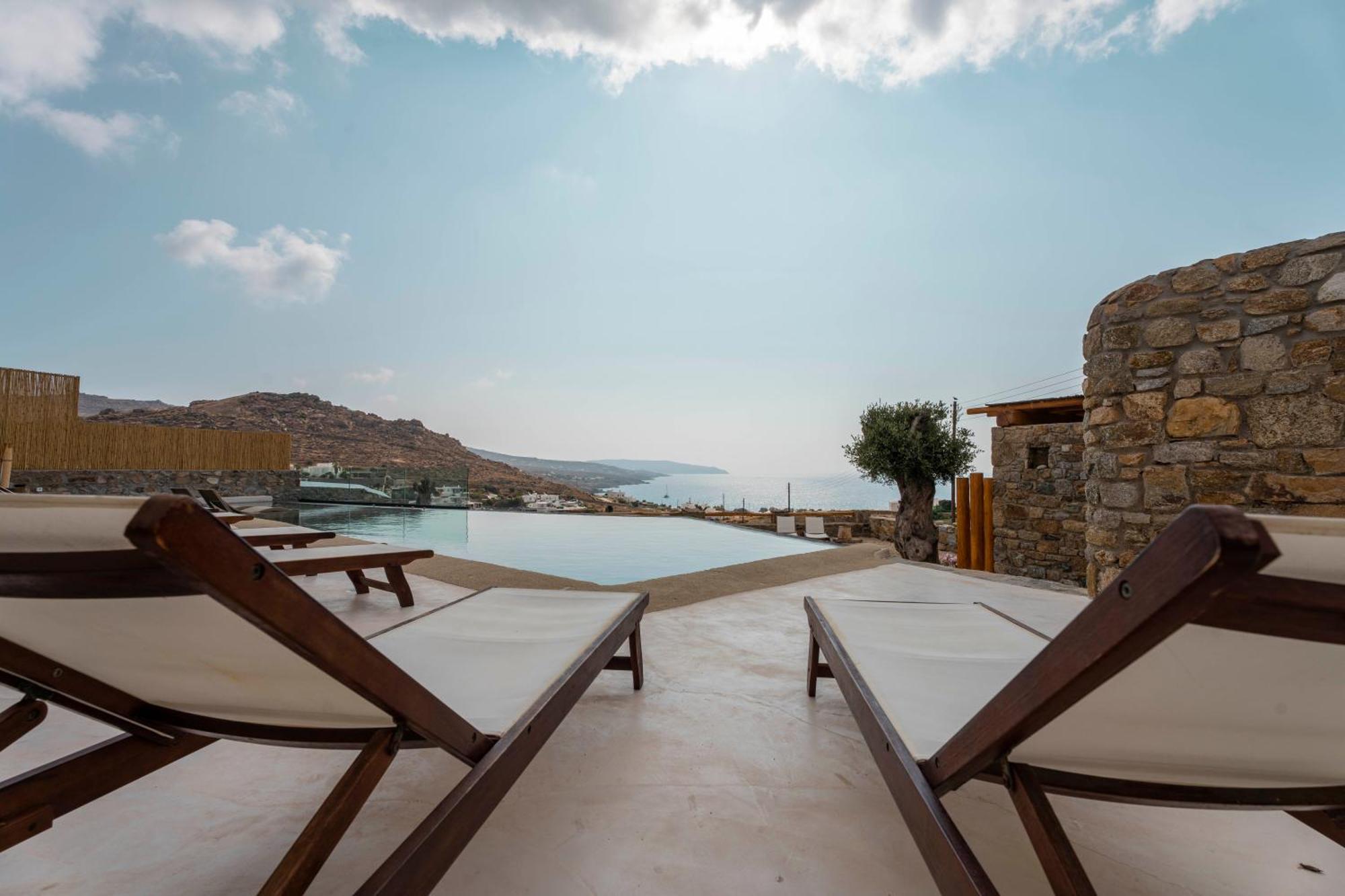 M-Vibes Mykonos Suites 卡拉法蒂斯 外观 照片