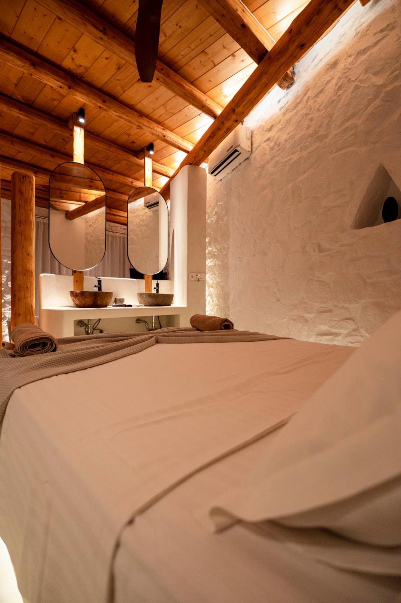 M-Vibes Mykonos Suites 卡拉法蒂斯 外观 照片