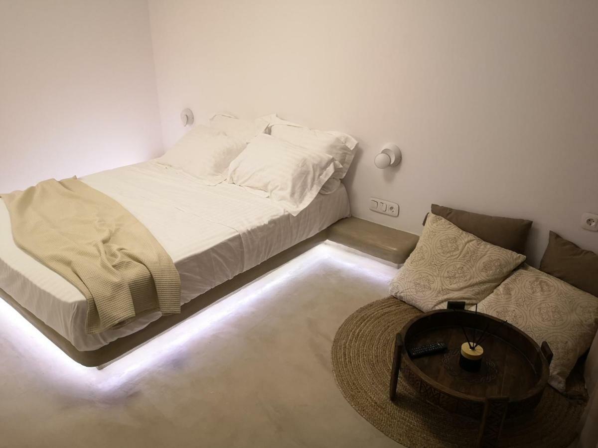 M-Vibes Mykonos Suites 卡拉法蒂斯 外观 照片